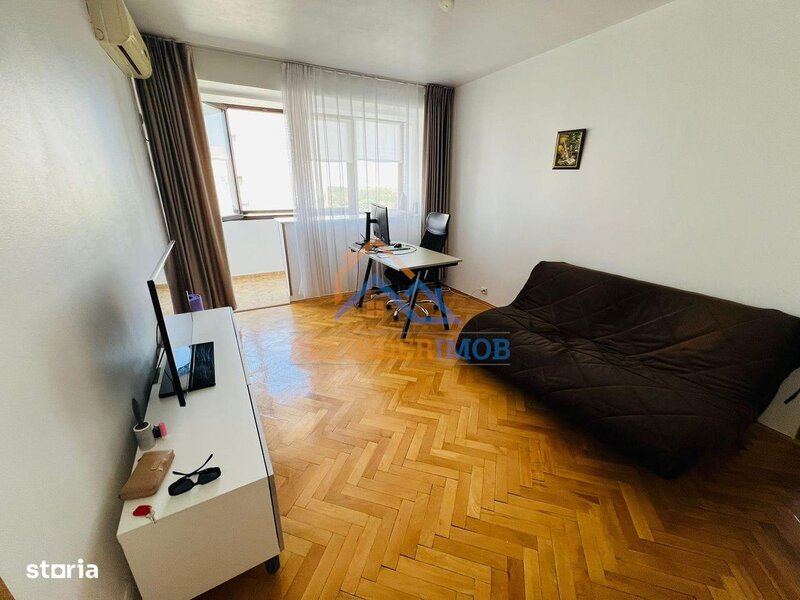 Titan, scoala 195 Hamburg, apartament 2 camere, parcare,