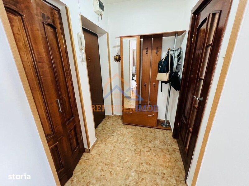 Titan, scoala 195 Hamburg, apartament 2 camere, parcare,