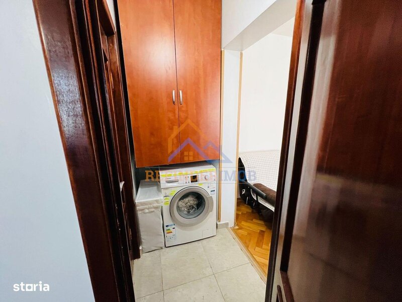 Titan, scoala 195 Hamburg, apartament 2 camere, parcare,